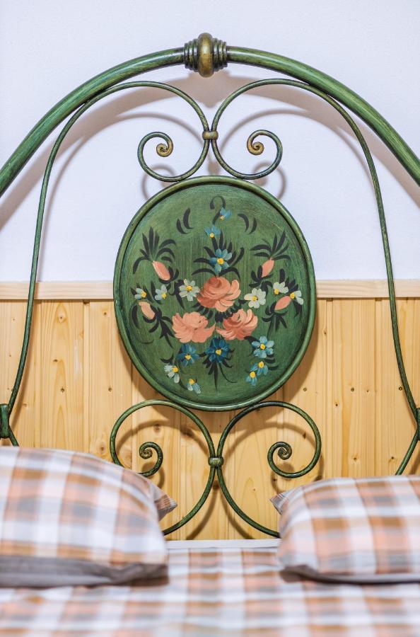 Chalet Giuel Barcut Extérieur photo